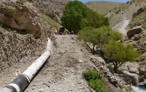 پروژه خط انتقال آب چهار چشمه شهرستان صحنه وارد مدار بهره برداری شد