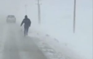 ❄️ سرما و برودت بالا هم مانع خدمت رسانی خادمین صنعت برق به هم وطنان عزیز نخواهد بود